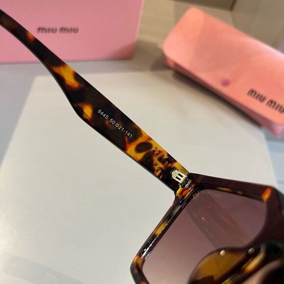 MIU MIU Logo Oversize Sunglasses - Picture 9 of 9